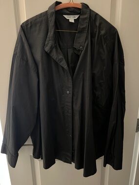 Men's Black Button-Up Shirt
